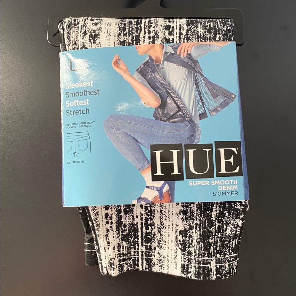 HUE Super Smooth Denim Skimmer. NWT